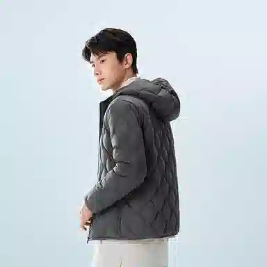 波司登 轻暖鹅绒系列 时尚绗缝亲肤舒适保暖连帽内搭羽绒服 男款