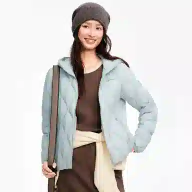 波司登 轻暖鹅绒系列 短款连帽保暖修身外套羽绒服 女款