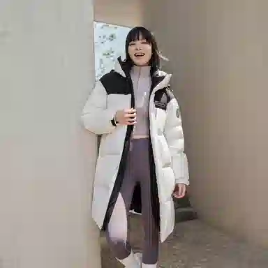 波司登 宽松连帽街头长袖羽绒服 女款