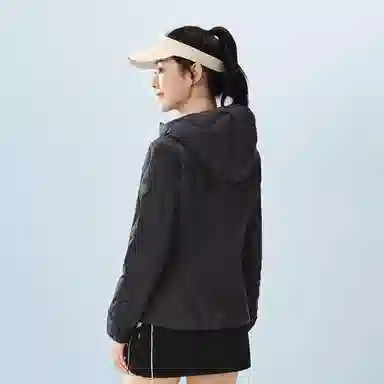 波司登 轻暖鹅绒系列 短款连帽保暖修身外套羽绒服 女款