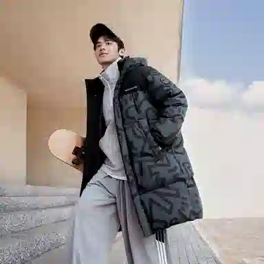 波司登 宽松连帽街头长袖羽绒服 女款