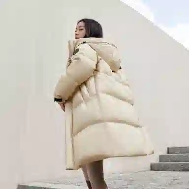 波司登 宽松连帽街头长袖羽绒服 女款