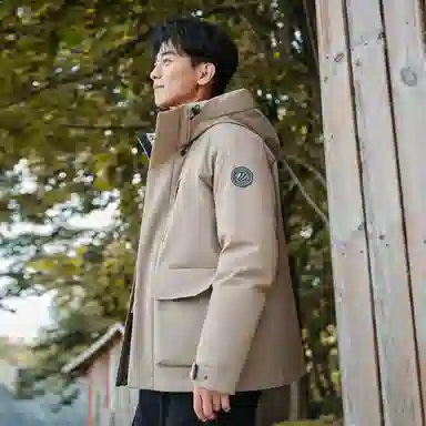 波司登 时尚休闲连帽工装风羽绒服 男款