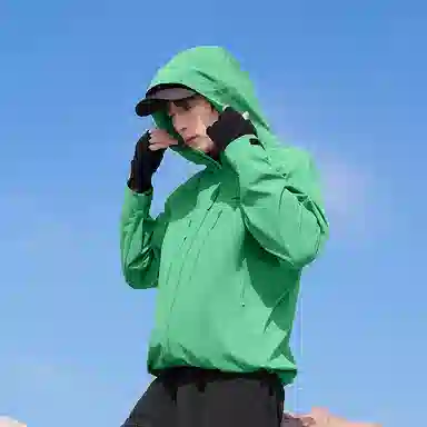 波司登  功能服饰系列 纯色拉链连帽轻薄通勤户外轻量软壳  防水防风耐磨透气防雨冲锋衣 男女同款