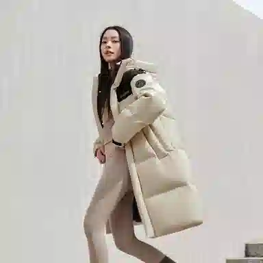 波司登 宽松连帽街头长袖羽绒服 女款