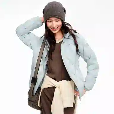波司登 轻暖鹅绒系列 短款连帽保暖修身外套羽绒服 女款