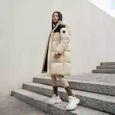 波司登 宽松连帽街头长袖羽绒服 女款