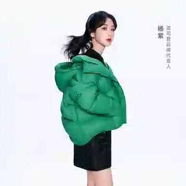 波司登 连帽纯色短款简约时尚羽绒服 女款