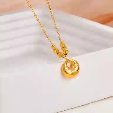 925
