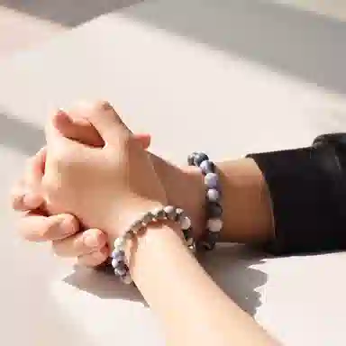 豫银 海天一色 • 交相辉映系列纯净深邃 蓝纹石与白纹石 手串 男女同款情侣款