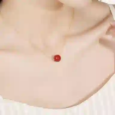 925