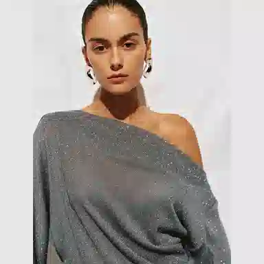 URBAN REVIVO UR T T_