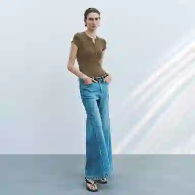 URBAN REVIVO UR T T_