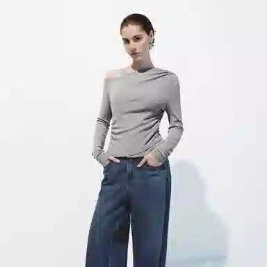 URBAN REVIVO UR T T_