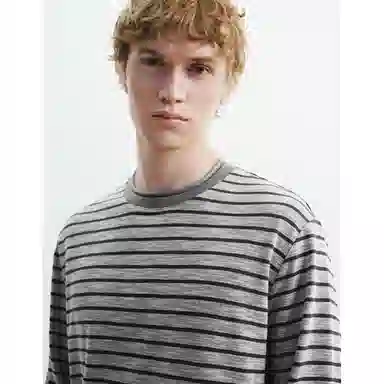 URBAN REVIVO UR T T_