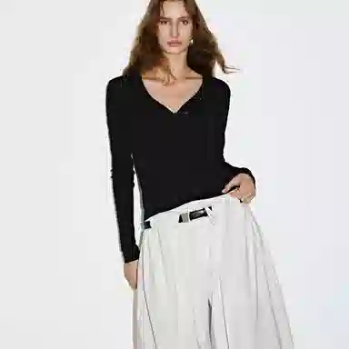 URBAN REVIVO UR T T_