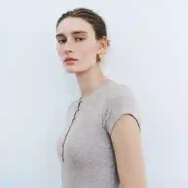 URBAN REVIVO UR T T_