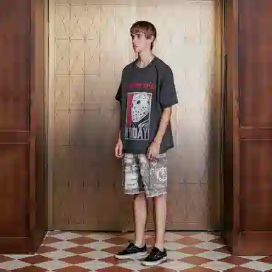 False Perception Mask Print Distressed T-Shirt