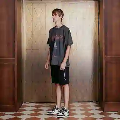 False Perception T