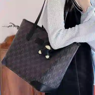 NUCELLE PVC Tote