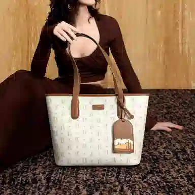 NUCELLE PVC Tote