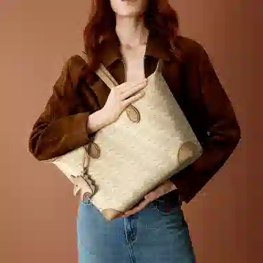 NUCELLE Tote