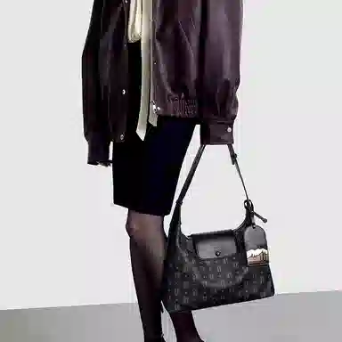 NUCELLE HOBO PVC