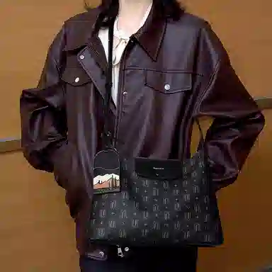 NUCELLE HOBO PVC