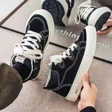 MESUCA Low Top Sneakers