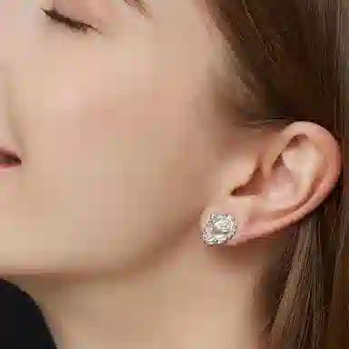 QUANDO Mysterious Face S925 Silver Studs