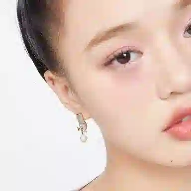 QUANDO Silver Earrings