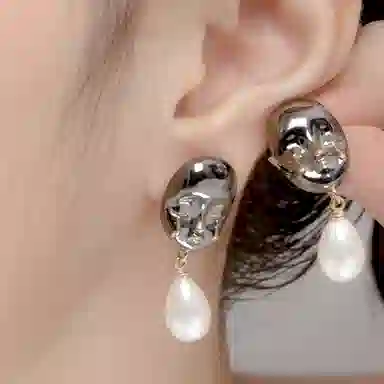 QUANDO Black Witch's Tears Silver Earrings