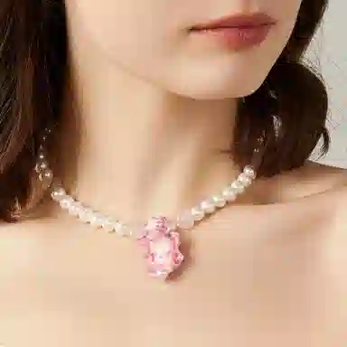 QUANDO Lilith Necklace