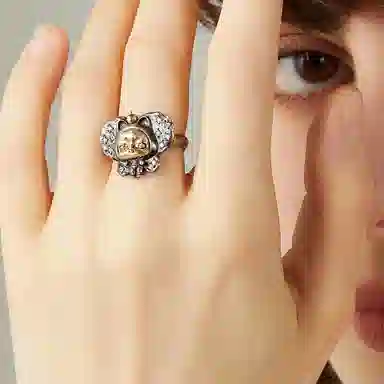 QUANDO Butterfly Cat Ring