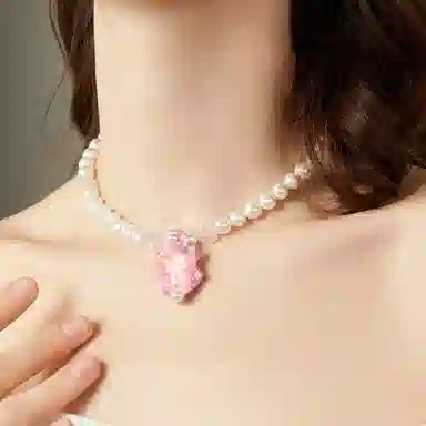 QUANDO Lilith Necklace