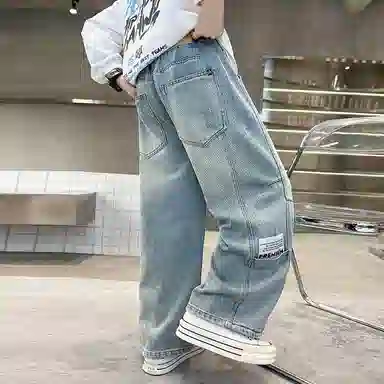 黑恐龙牛仔裤 休闲时尚宽松