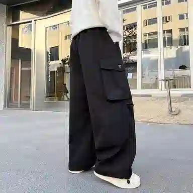 黑恐龙牛仔裤 舒适儿童痞帅风