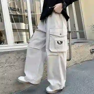 黑恐龙牛仔裤 舒适儿童痞帅风