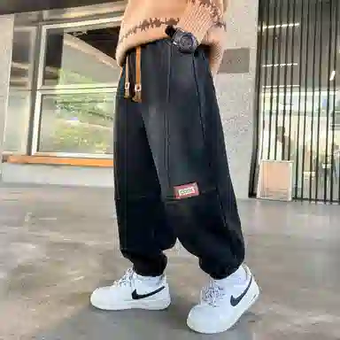 黑恐龙牛仔裤 男童秋装痞帅裤子