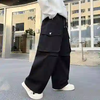 黑恐龙牛仔裤 舒适儿童痞帅风