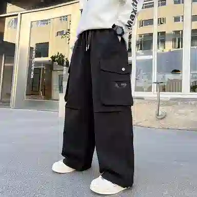 黑恐龙牛仔裤 舒适儿童痞帅风