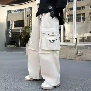 黑恐龙牛仔裤 舒适儿童痞帅风