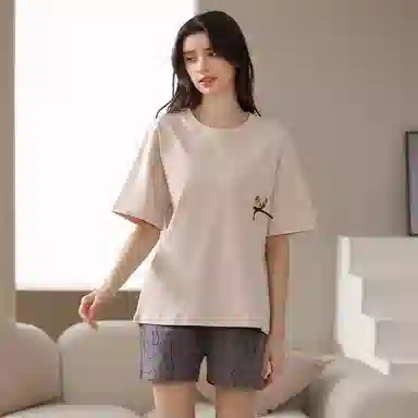 Huggy Kissy Printed Crewneck Short Sleeve Pajama Set