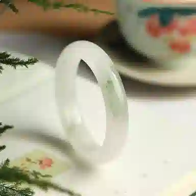 七小匠 新中式 青山黛贵妃镯 平安镯 小众设计 轻奢高级感 气质古风温婉 时尚优雅 复古 天山翠 玉石手镯 女款