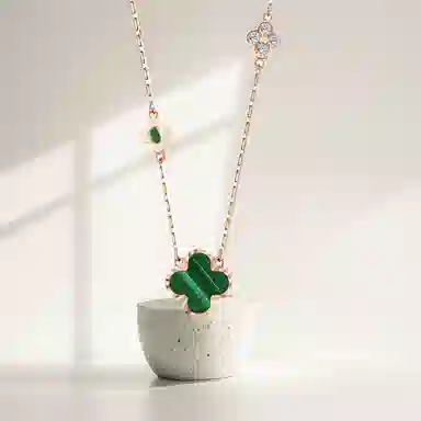 七小匠 国风 小巧精致 简约设计感 幸运四叶草 玛瑙 项链 女款