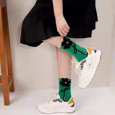 品彩 薄款透气立体花朵中筒袜 女款
