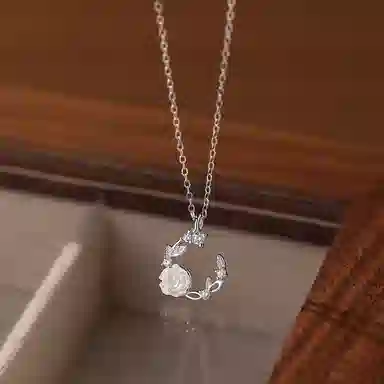925 999