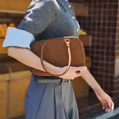 CHARLES&KEITH Boston Bag Brown