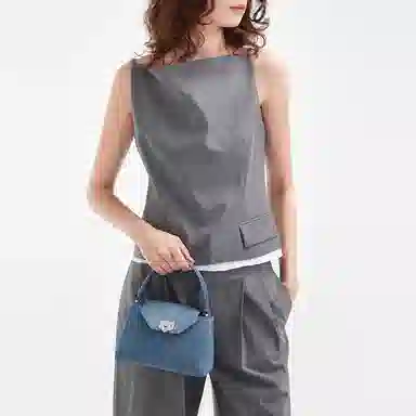 CHARLES&KEITH Denim Quilted Chain Bag Medium Denim Blue