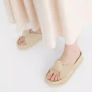 CHARLESKEITH ck PU 3.5cm BLACK TEXTUREDBeigePink